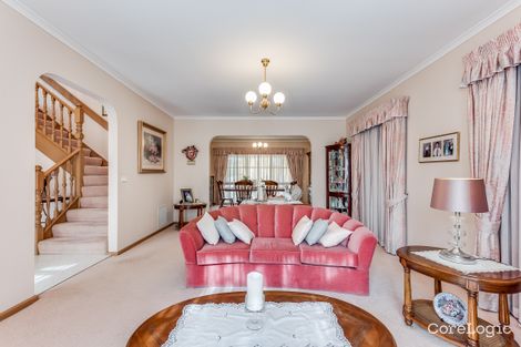 Property photo of 15 Armiston Court Endeavour Hills VIC 3802