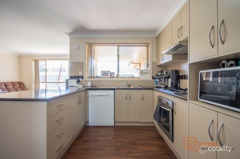 Property photo of 16 Dunheved Circle Dubbo NSW 2830