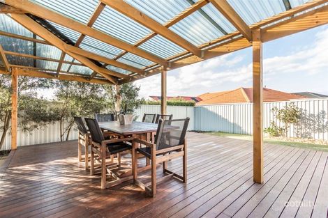 Property photo of 16 Gatehouse Parade Cranbourne East VIC 3977
