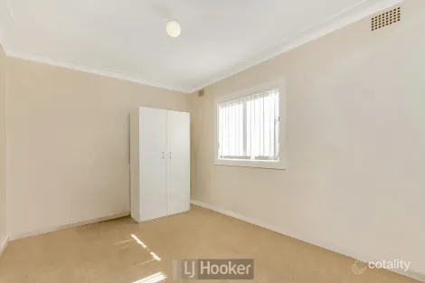 Property photo of 1/18 Haddon Crescent Marks Point NSW 2280