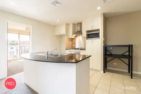 Property photo of 10/12 Waniassa Street Queanbeyan East NSW 2620
