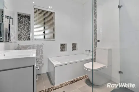Property photo of 42 Wycombe Street Doonside NSW 2767