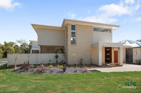 26 Sovereign St, Fern Bay, NSW 2295