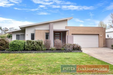 98 Hermitage Ave, Mount Clear, VIC 3350