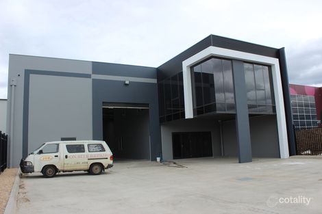 2/28 Peterpaul Way, Truganina, VIC 3029