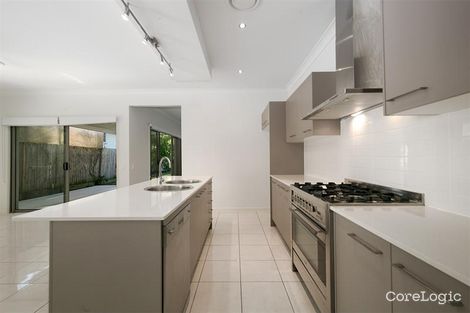 Property photo of 38B Kenmore Road Kenmore QLD 4069