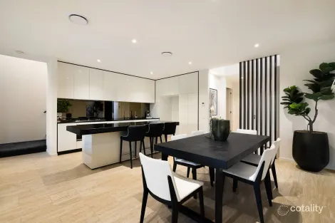 Property photo of 18 Concourse Drive Mermaid Waters QLD 4218