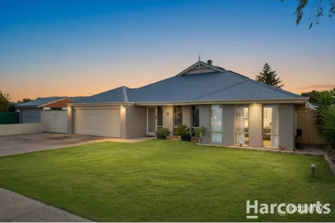 Property photo of 54 Venturi Drive Ocean Reef WA 6027