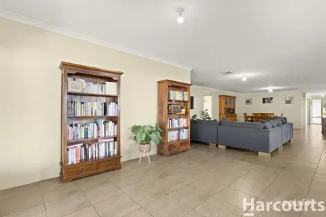 Property photo of 54 Venturi Drive Ocean Reef WA 6027