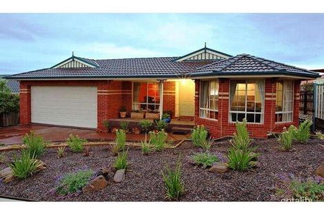 7 Stranraer Cl, Greenvale, VIC 3059