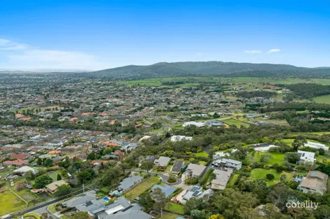 Property photo of 10 Provence Rise Lysterfield VIC 3156