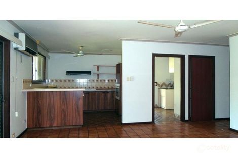 Property photo of 13 Edgeview Court Leanyer NT 0812