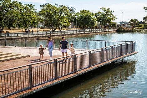 16 Olsen Gdns, Byford, WA 6122