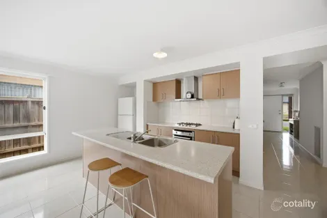 Property photo of 3 Princeton Place Cranbourne West VIC 3977