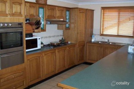 Property photo of 24 Old Farm Place Ourimbah NSW 2258