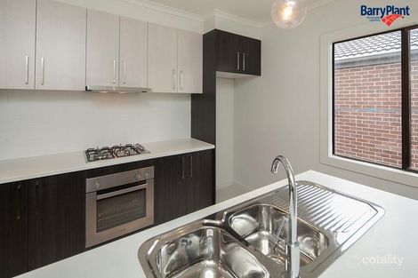 Property photo of 10 Wattle Drive Doveton VIC 3177