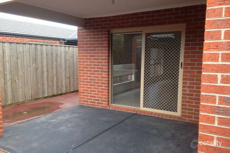 Property photo of 32 Cranbrook Circuit Officer VIC 3809