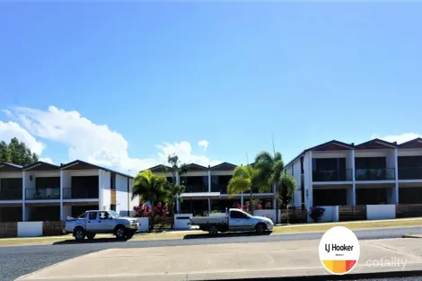 4/74a Powell St, Bowen, QLD 4805