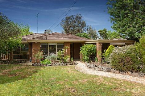9 Bundoora Cres, Highton, VIC 3216