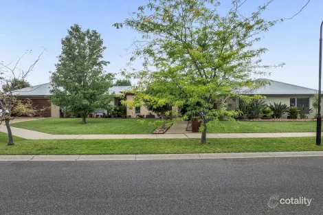 Property photo of 5 Canterbury Place Echuca VIC 3564
