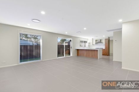 Property photo of 2/65 Madison Circuit St Clair NSW 2759