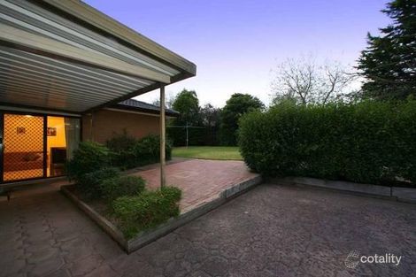 Property photo of 17 Malmsbury Crescent Rowville VIC 3178