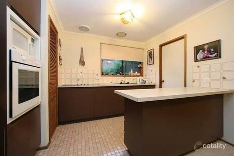 Property photo of 17 Malmsbury Crescent Rowville VIC 3178