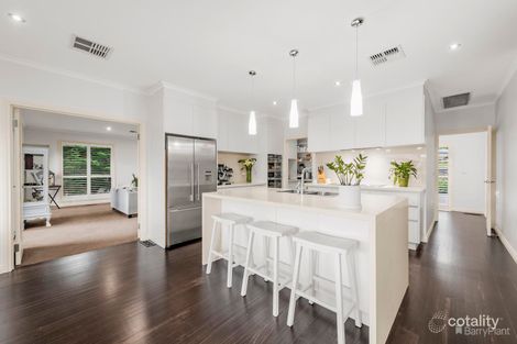 Property photo of 16 Dellview Court Donvale VIC 3111