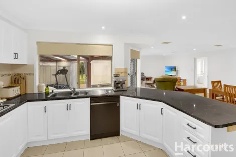 Property photo of 5 McTavish Boulevard Horsham VIC 3400