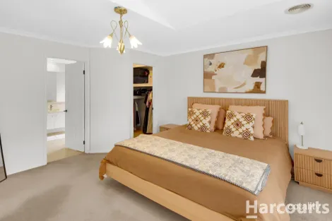 Property photo of 5 McTavish Boulevard Horsham VIC 3400