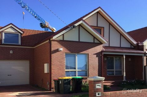 2/5 Cameron Rd, Essendon, VIC 3040