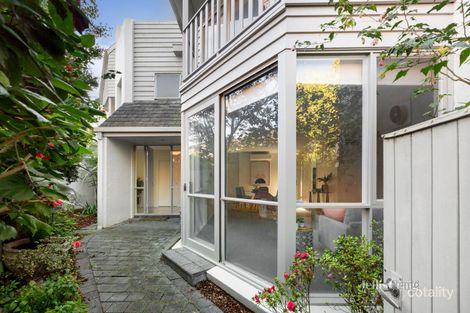 Property photo of 2/27 Auburn Grove Hawthorn East VIC 3123