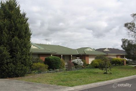 Property photo of 3 Cooma Court Berwick VIC 3806