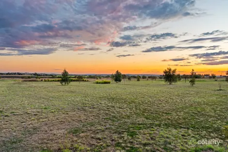 Property photo of 33 Cemetery Road Clifton QLD 4361