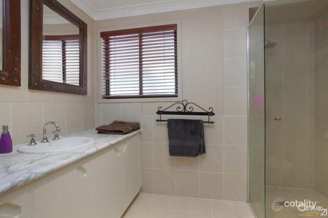 Property photo of 18 Kestrel Avenue Mount Hutton NSW 2290