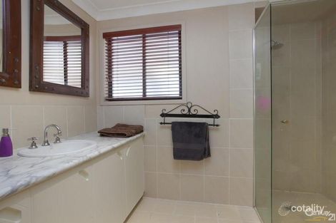 Property photo of 18 Kestrel Avenue Mount Hutton NSW 2290