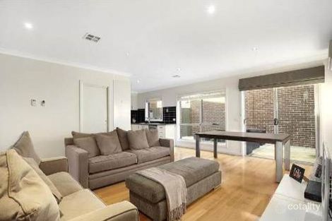 Property photo of 2 Riverside Avenue Avondale Heights VIC 3034