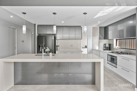 Property photo of 15 Carver Circuit Wollert VIC 3750