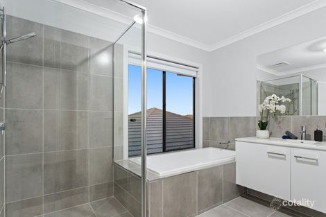 Property photo of 12 Seppies Road Wollert VIC 3750