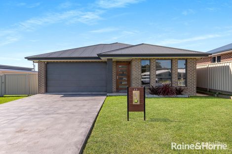 13 Jindalee Cres, Nowra, NSW 2541