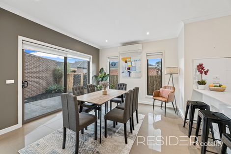 Property photo of 2/9 Kumara Circuit South Morang VIC 3752