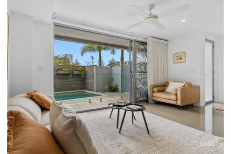 Property photo of 2/30 Coolangatta Road Coolangatta QLD 4225
