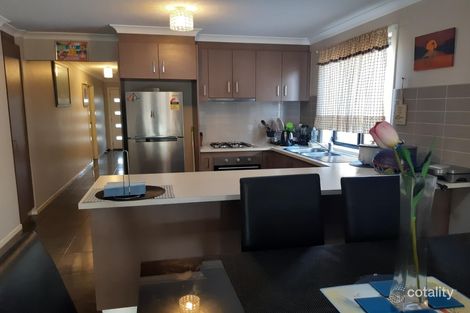 Property photo of 40 Mapleton Boulevard Melton South VIC 3338