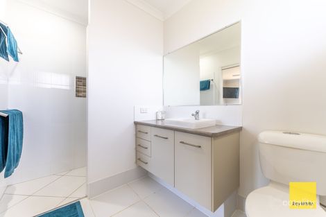 Property photo of 10 Villa Court Ashfield QLD 4670