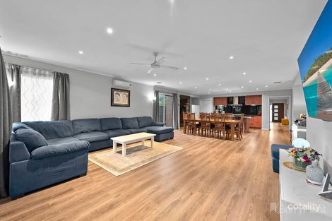 Property photo of 19 Burford Way Cranbourne North VIC 3977