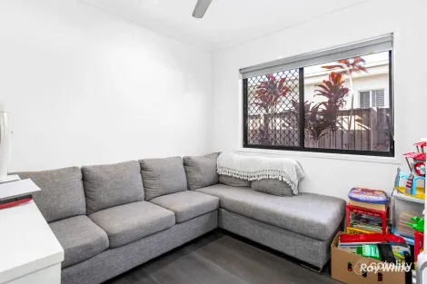 Property photo of 5 Norfolk Drive Hidden Valley QLD 4703