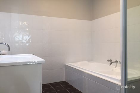 Property photo of 1/17-19 Robertson Street Coniston NSW 2500