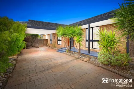Property photo of 19 Mount Eagle Way Wyndham Vale VIC 3024