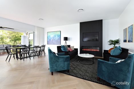 32 Blaxland Rd, Wentworth Falls, NSW 2782