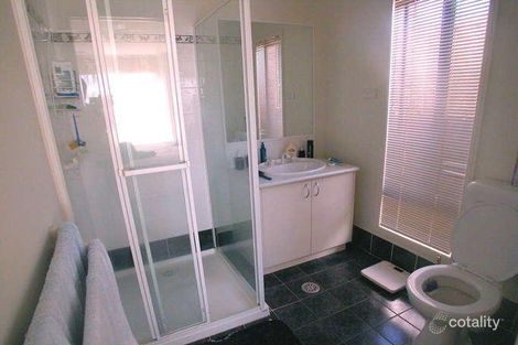 Property photo of 3 Dobell Place Lloyd NSW 2650